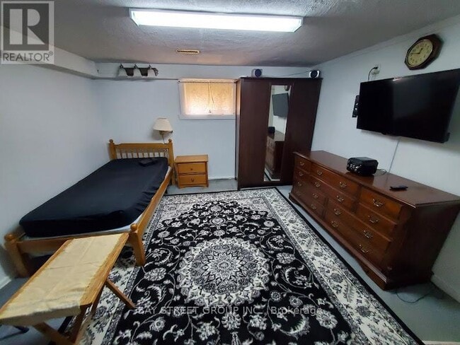 Building Photo - 73 Regatta Crescent