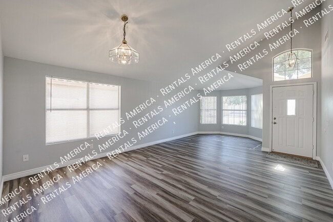 Foto del edificio - 3930 E Harvard Ave
