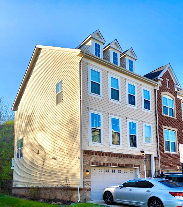 12713 Rustic Rock Ln, Beltsville, MD 20705 Townhome Rentals in