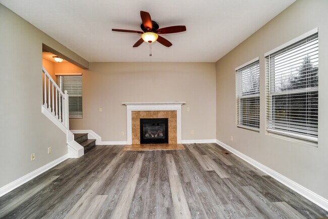 Building Photo - 1132 Sand Bar Dr