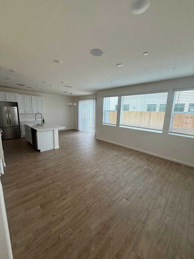 Foto del edificio - 1521 Pioneer Ln