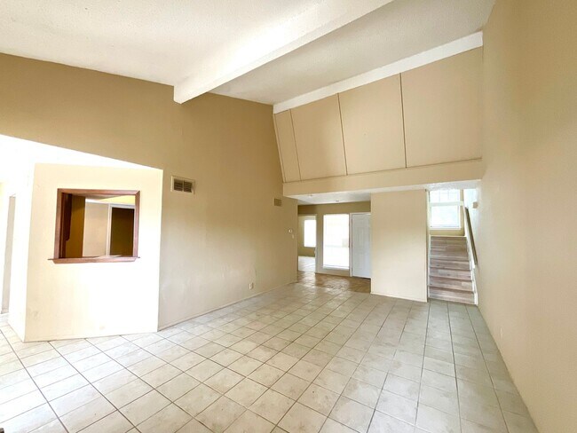 Foto del edificio - **APPLICATION RECEIVED** Available Now! 3 Bedroom / 2 Bath Home Near Randolph AFB!