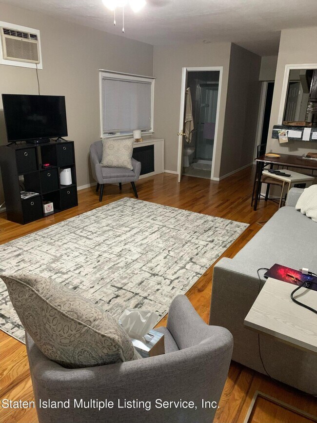 Building Photo - 140 Burke Ave