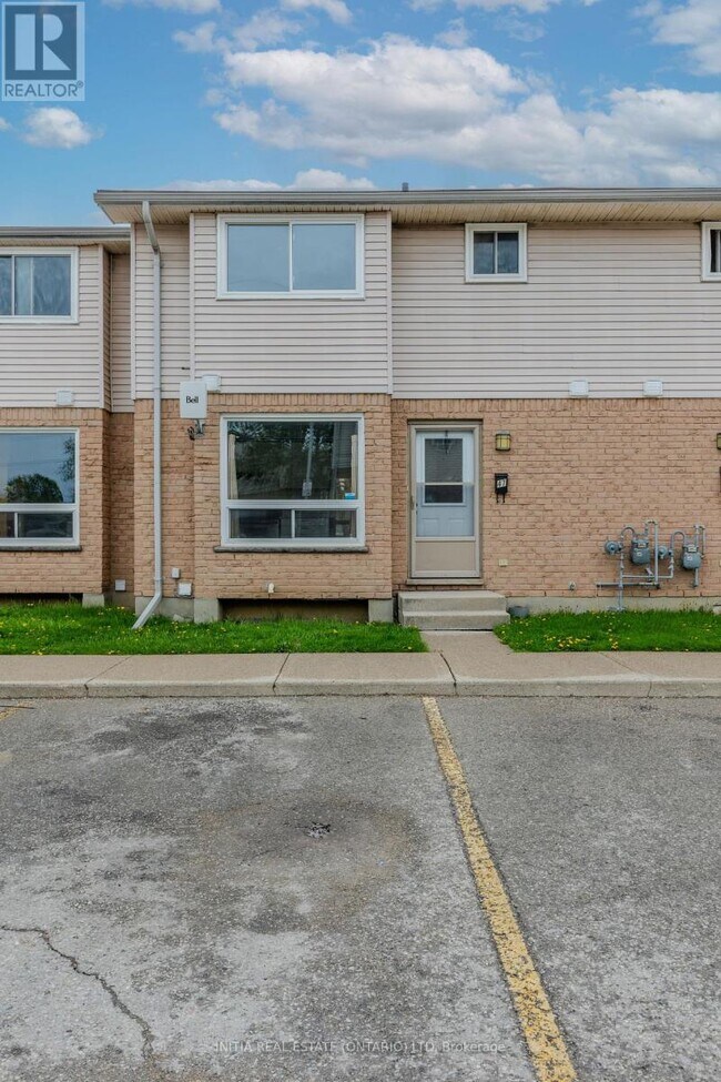 Photo du bâtiment - 550 Second St