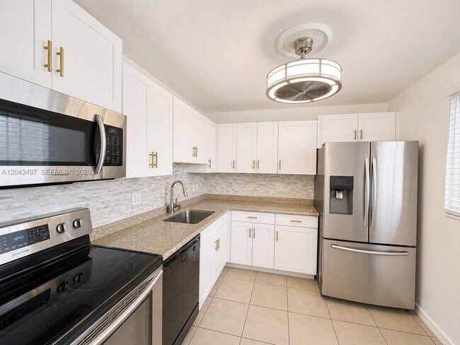 Foto del edificio - 21121 SW 85th Ave