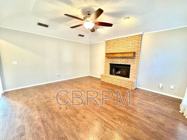 Foto del edificio - 9605 Colton Ave
