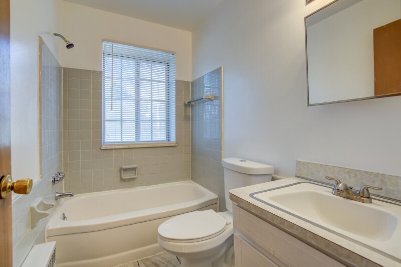 Foto principal - 4865 Cadieux Rd