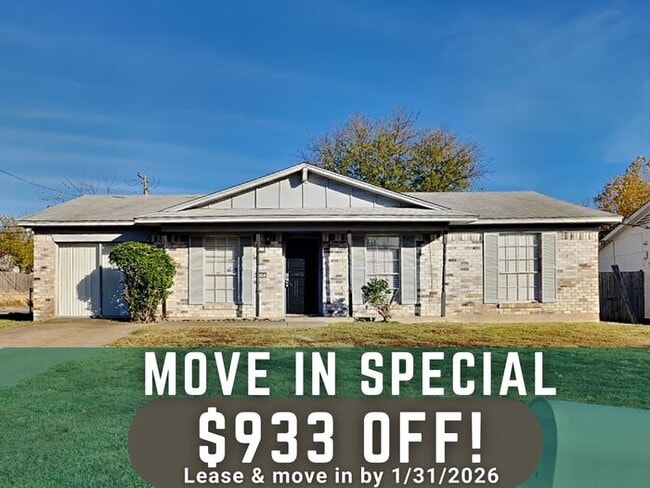 Building Photo - 1201 Saturn Dr