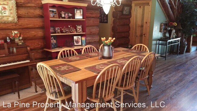 Building Photo - 3 br, 2.5 bath House - 15188 Pyrola St.