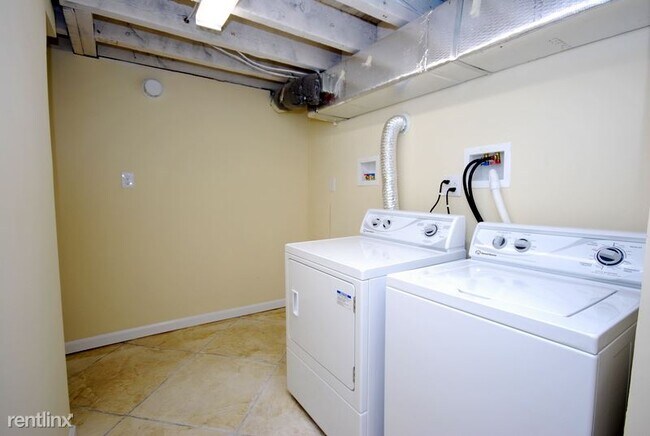 Building Photo - 6 br, 3 bath House - 2122 N CARLISLE ST
