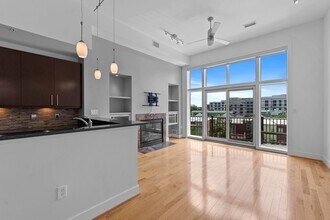 Building Photo - 1336 Belmont St NW