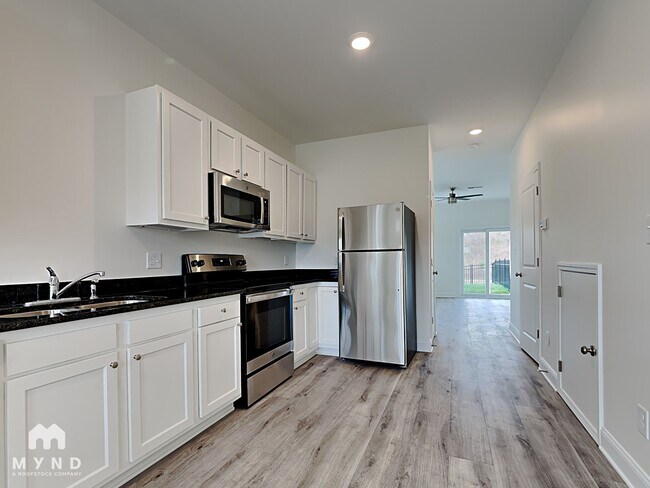 Building Photo - 2387 Eagle Creek Ct