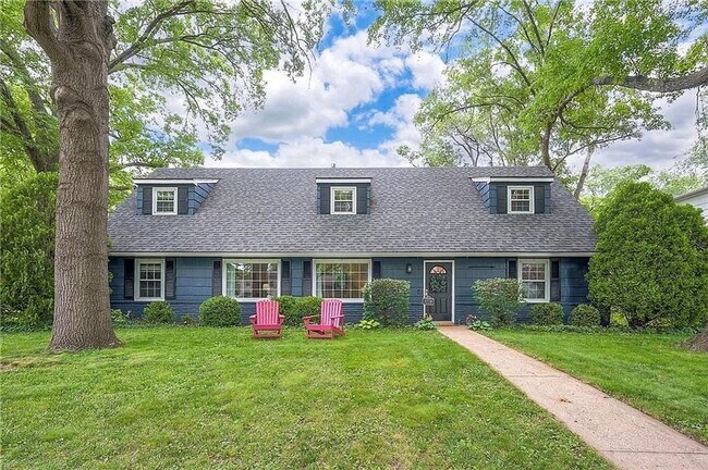 Foto del edificio - Stunning 5 Bedroom House in Overland Park