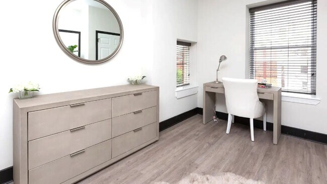 Foto del edificio - 930 N Calvert St