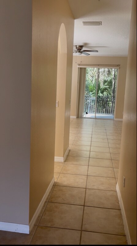 Foto del edificio - 546 Pinebranch Cir