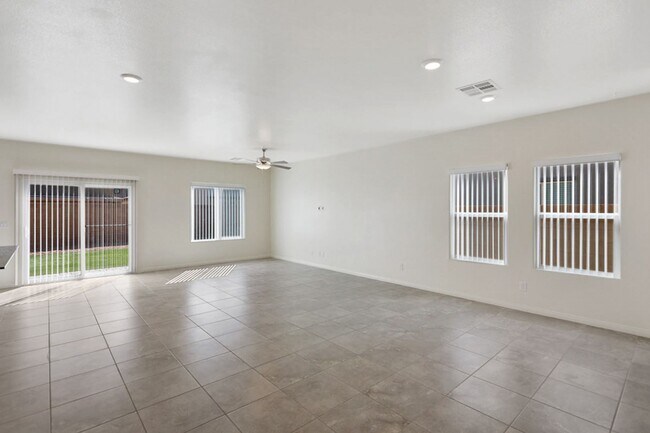 Building Photo - 4 Bedroom, with loft, North Las Vegas Home...