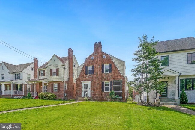 Foto del edificio - 2615 Otis St NE
