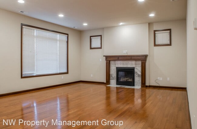 Building Photo - 4 br, 2.5 bath House - 17004 11th Pl W
