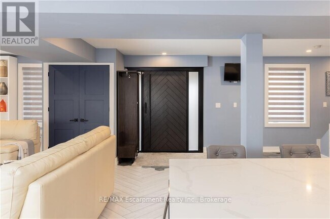 Photo du bâtiment - 676 Bay Shore Blvd