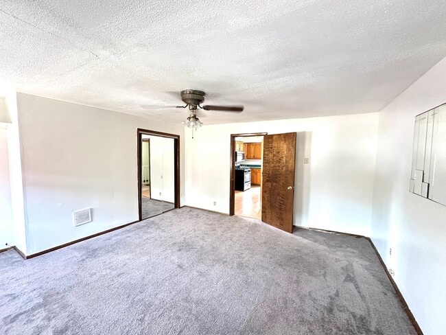Photo - Conveniently Located 1 Bed, 1 Bath Unit - Available 7/1! Apartment