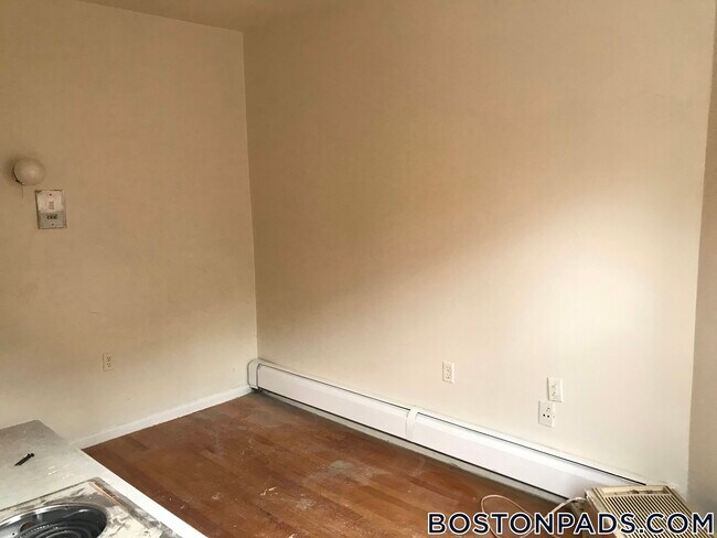 Building Photo - 10 Wait St