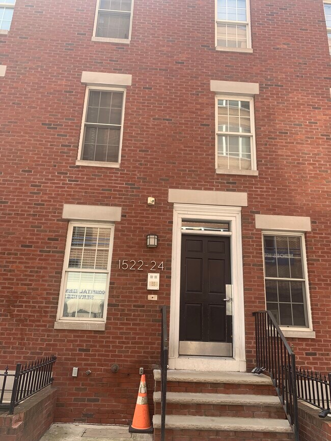 Front - 1522 Race St