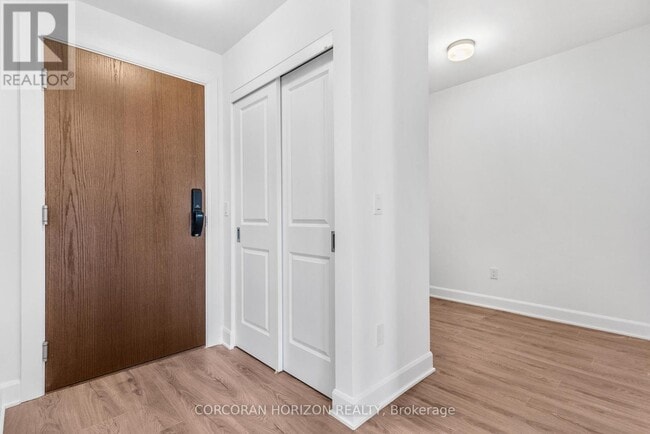 Photo du bâtiment - 3240 William Coltson Ave