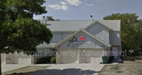Primary Photo - 449 NE Churchill St
