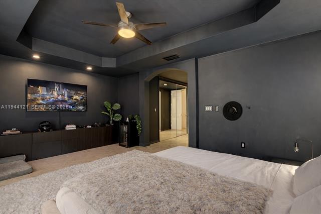 Foto del edificio - 4867 Ponce de Leon Blvd