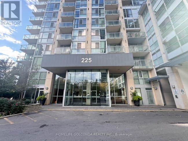 Building Photo - 225 Webb Dr