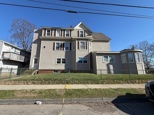 Building Photo - 132 Coburn Ave
