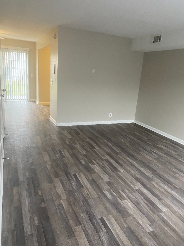 Photo - 300 Berkley Dr Apartment