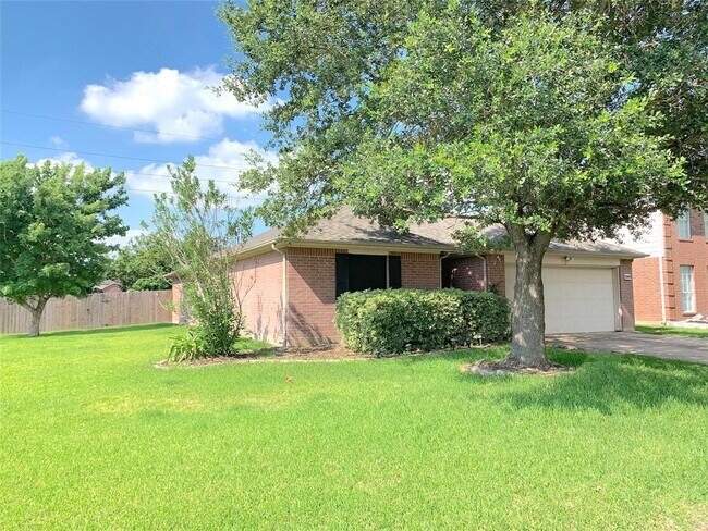Building Photo - 9303 Eaglewood Spring Dr