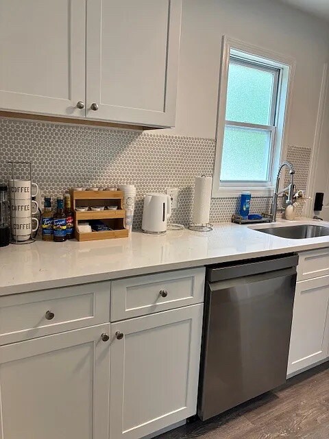 Foto del edificio - Room in House on Lisbon Dr SW