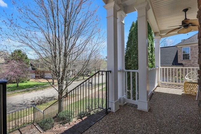 Foto del edificio - 3005 Coral Bell Ln