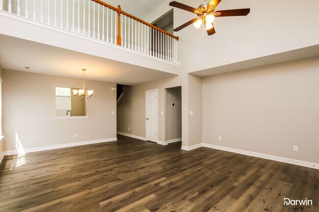 Building Photo - 2400 Summer Meadow Ct