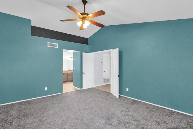 Foto del edificio - Warner Ranch 4/3/2 for immediate move in!
