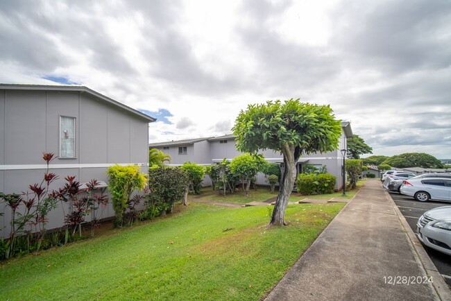 Building Photo - 3 bd / 1.5 ba Condo at Waiau Gardens Kai E