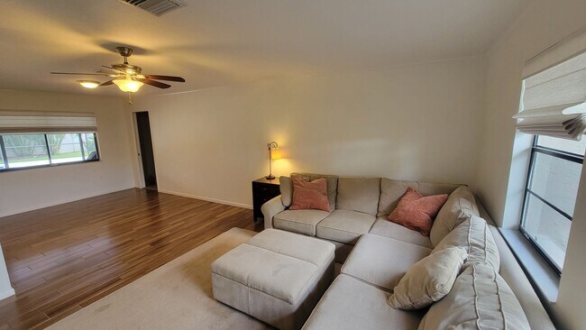 Foto del edificio - 3/2/2 Seminole Home with Pool