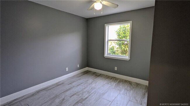 Foto del edificio - 976 SW 34th Terrace