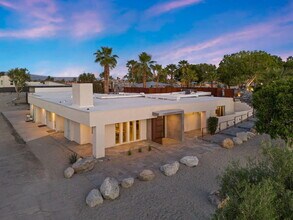 Building Photo - 41750 Hermitage Dr