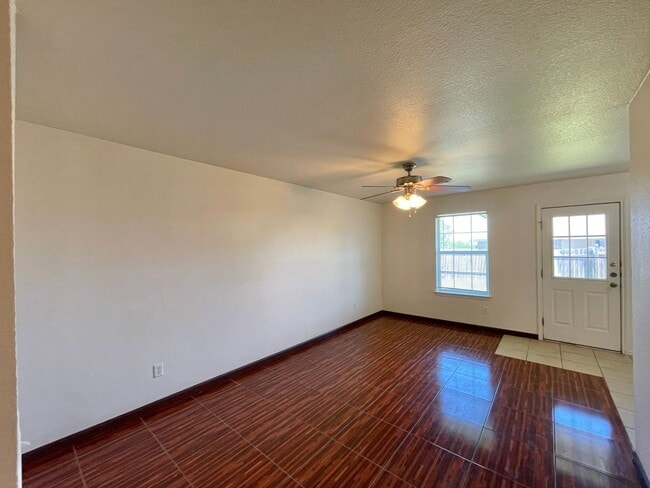 Building Photo - 4003 Eula Bea Ct