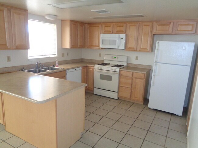 Foto del edificio - 44423 Beech Ave