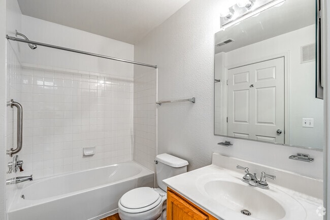 2HAB, 2BA - 894 Ft² - Kendrick Court Senior Apartments