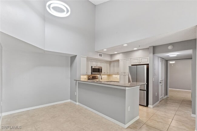 Building Photo - 1210 Wildwood Lakes Blvd