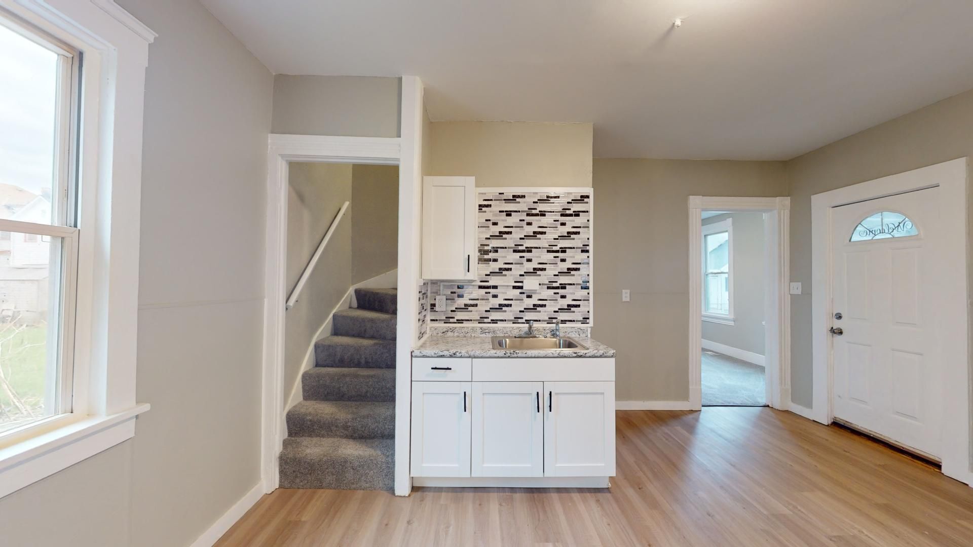 3218 Walton Ave Cleveland, OH 44113 – photo 1