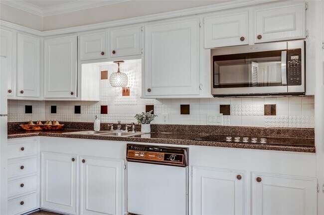 Foto del edificio - 7225 Beechnut St
