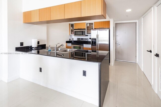 Foto del edificio - 1750 N Bayshore Dr