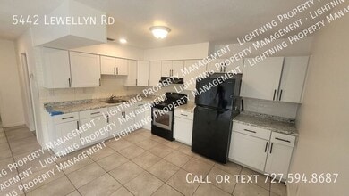Building Photo - 5442 Lewellyn Rd
