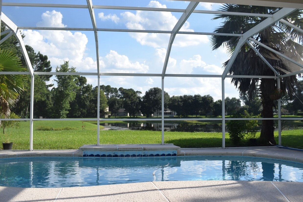 Primary Photo - Pool Home 4/2.5 with water view. Great com...